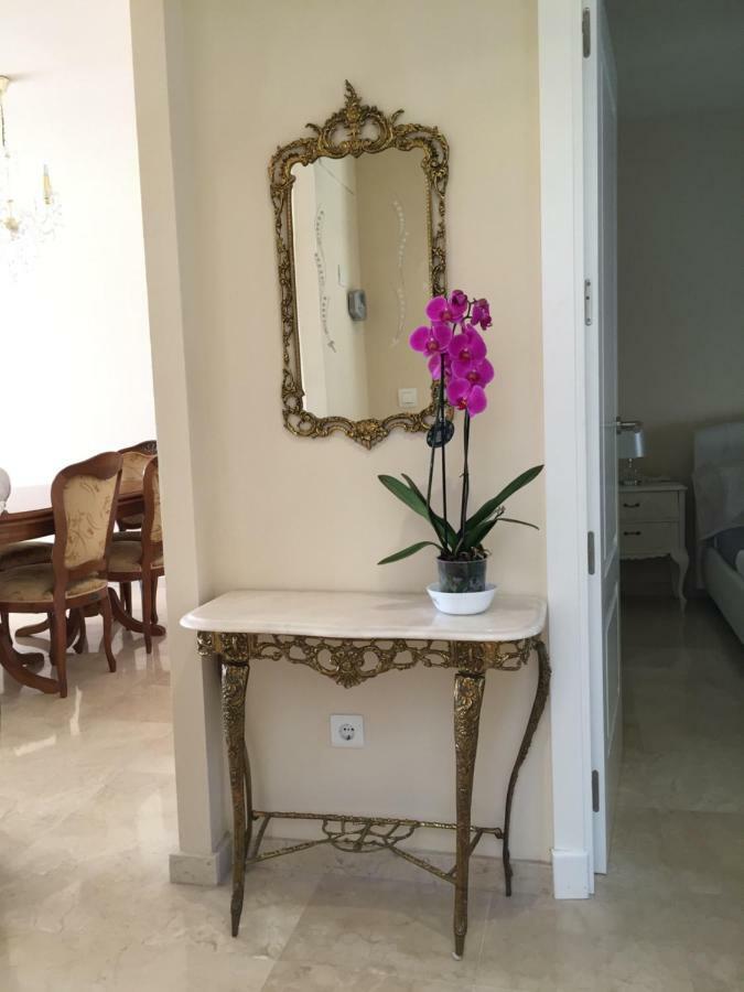 Holiday home Luxury Duplex With Views. *
